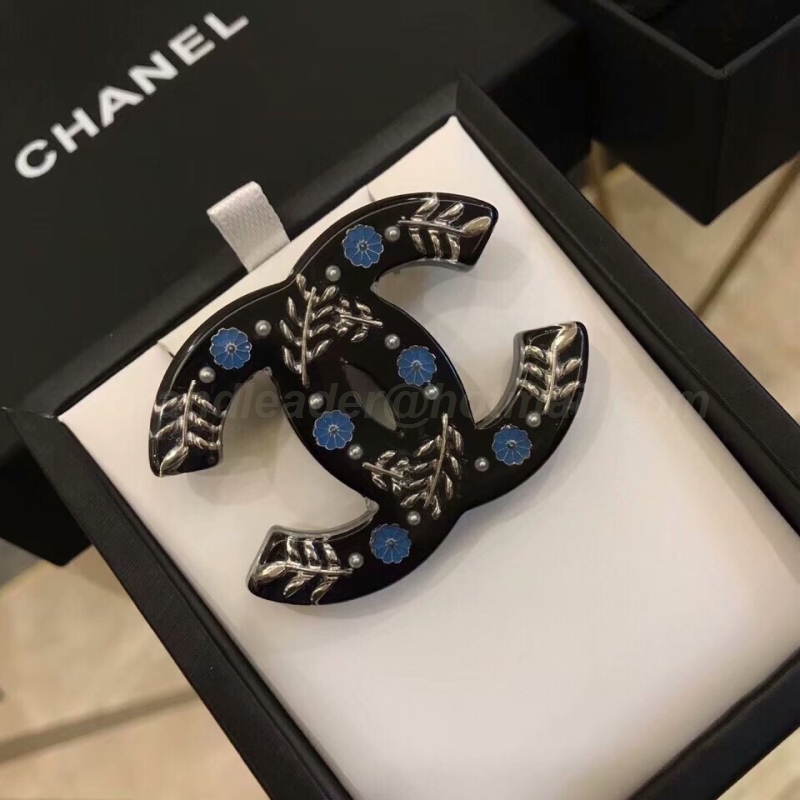 Chanel Brooch 143